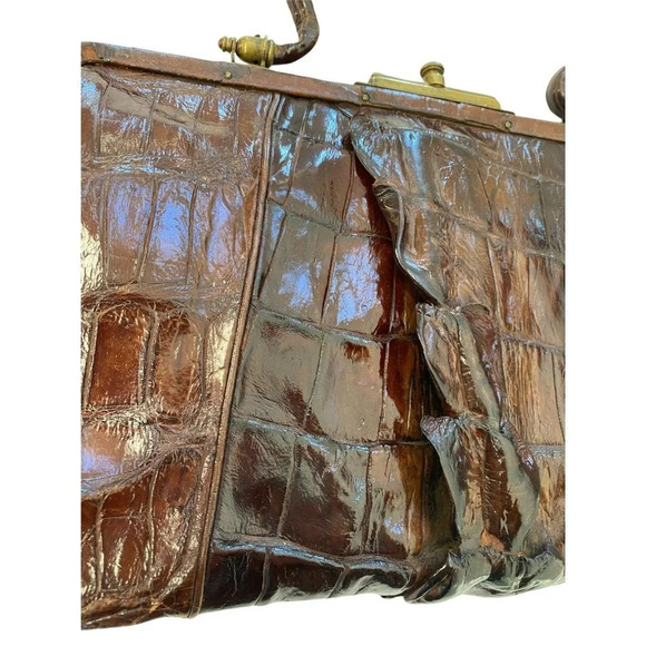 Vintage 1900s Alligator Handbag - Picture 5 of 9